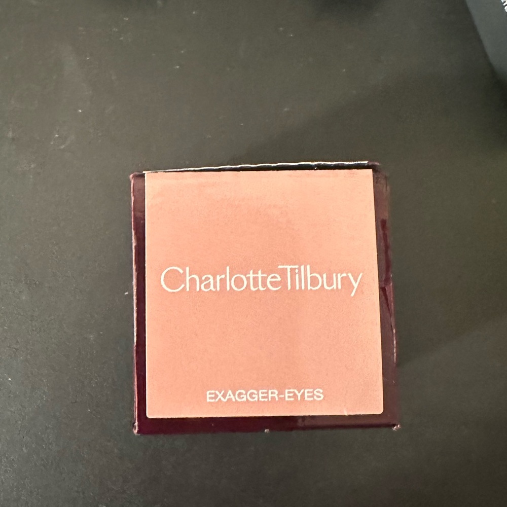 Charlotte Tillbury Eyes to mesmerise Exaggerate-Eyes NWTG brand new in the box